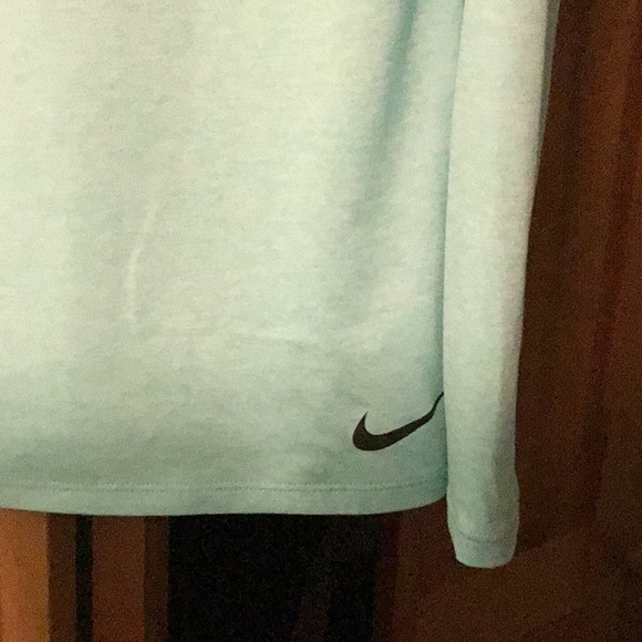 Dri fit Nike hooded pullover - Picture 4 of 10